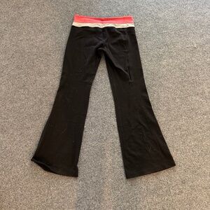 LULU LEMON black flare pant with waistband detail